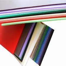 Blaues Rotes aufbereitet runzelte Kunststoffplatten Wellpapp 10mm pp.