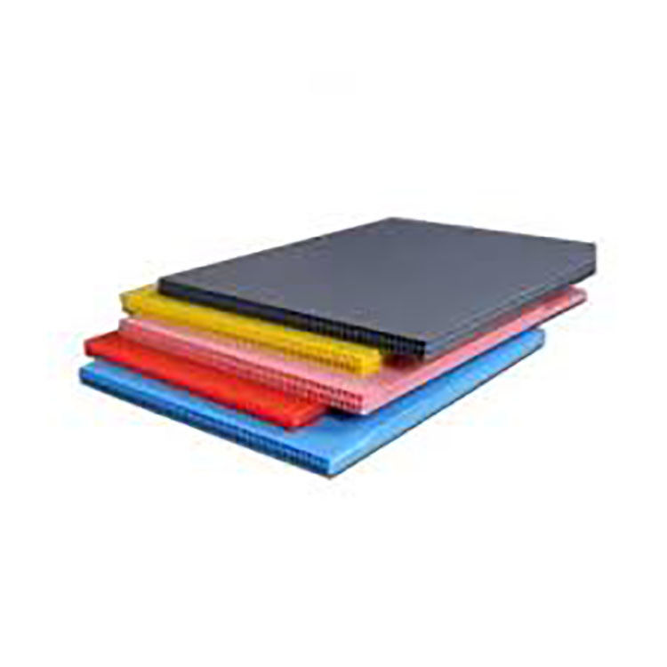 Blaues Rotes aufbereitet runzelte Kunststoffplatten Wellpapp 10mm pp.