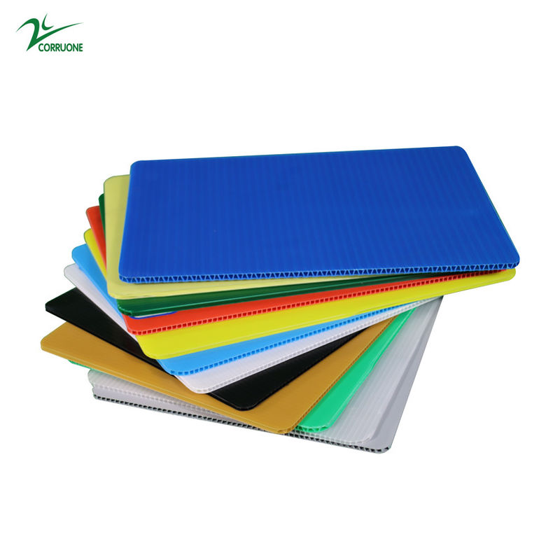 Bedeckt flammhemmendes HDPE Sunproof Wellblech A4 Coroplast 4x8